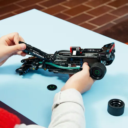 LEGO TECHNIC MERCEDES-AMG F1 W14 E PERFORMANCE...