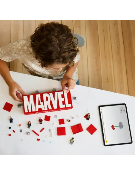 LEGO MARVEL LOGO E MINIFIGURE MARVEL (76313)