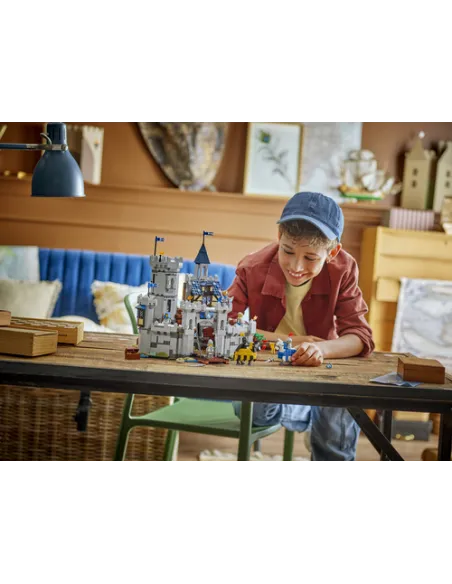 LEGO CREATOR CASTELLO DEL CAVALIERE MEDIEVALE 3 IN 1 (31168)