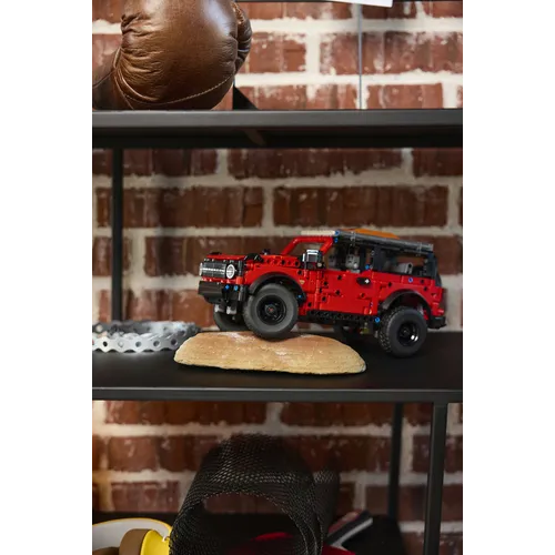 LEGO TECHNIC SUV FORD BRONCO (42213)