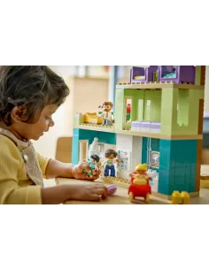 CASA FAMILIARE MODERNA CON PERSONAGGI-DUPLO (10470)