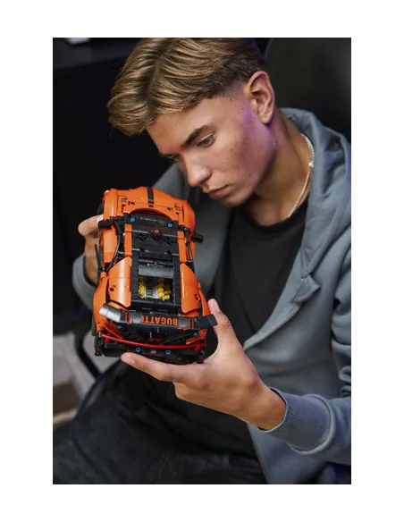 LEGO TECHNIC BUGATTI CHIRON PUR SPORT (42222)