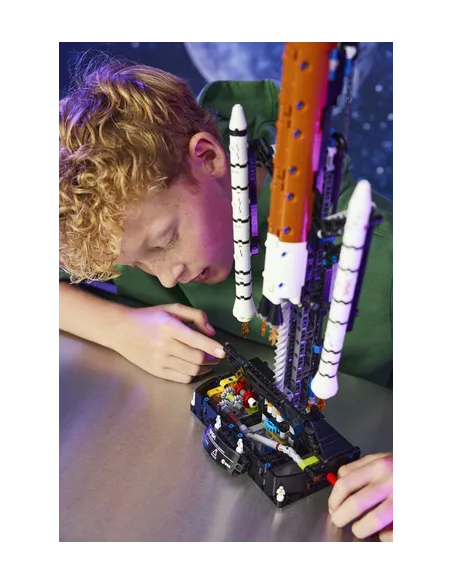 LEGO TECHNIC SISTEMA DI LANCIO SPAZIALE RAZZO NASA ARTEMIS (42221)