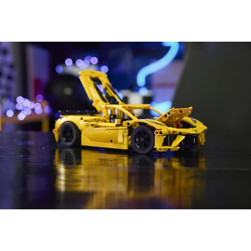 LEGO TECHNIC CHEVROLET CORVETTE STINGRAY (42205)