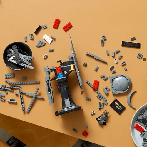 LEGO ICONS IL SIGNORE DEGLI ANELLI ELMO DI...