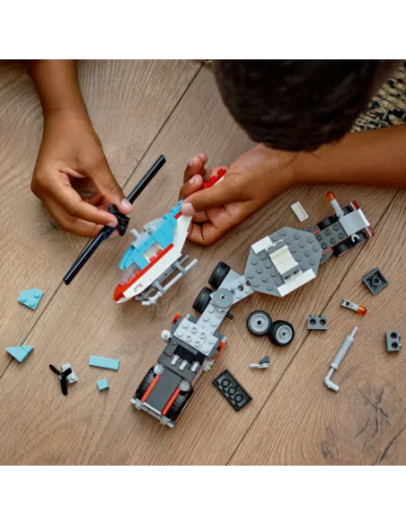 Costruzione del set LEGO Creator 31146