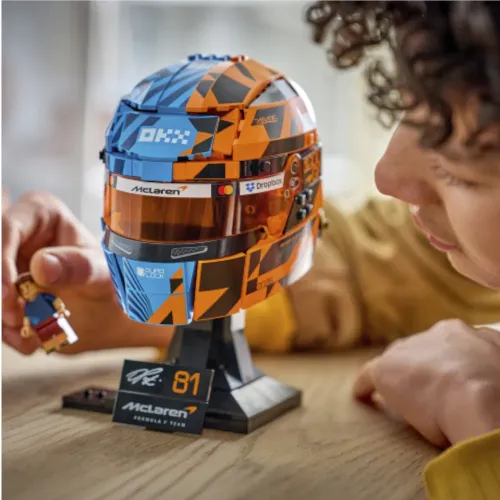 43017 Casco di Oscar Piastri McLaren Mastercard...