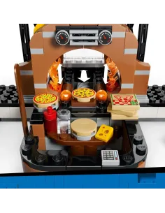 LEGO CITY CENTRO DI CONSEGNA PIZZE CON VEICOLI (60496) 2