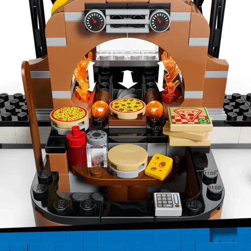 LEGO CITY CENTRO DI CONSEGNA PIZZE CON VEICOLI...