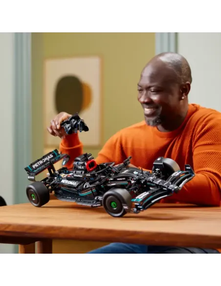 LEGO Technic Mercedes-AMG F1 W14 E Performance