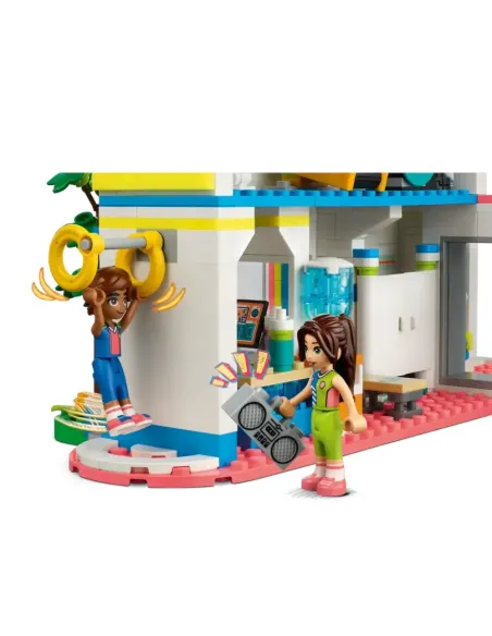 LEGO Friends 41744 Centro Sportivo, Gioco del Calcio, Basket, Tennis, Parete da Arrampicata e 4 Mini Bamboline per Bambini 8+