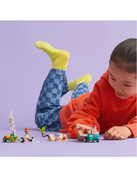 LEGO Friends 42641 Avventure Canine su Windskate e Sidecar, Giochi di Ruolo per Bambine 6+ con Personaggi e Cani Giocattolo
