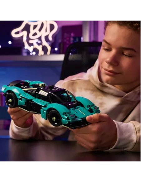 LEGO Technic Aston Martin Valkyrie