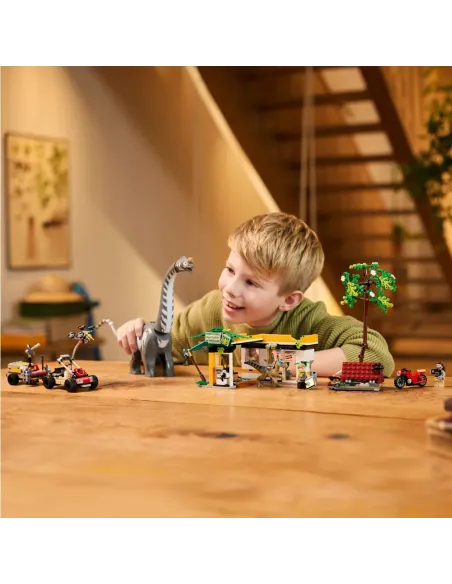 LEGO Jurassic World 76973 Alla Ricerca del Raptor e del Titanosauro, 2 Dinosauri Giocattolo, Fuoristrada, Moto per Bambini 7+