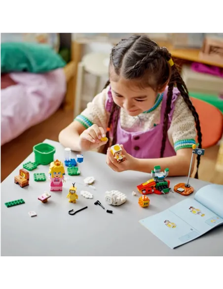 LEGO Super Mario 71441 Avventure di Peach Interattiva, Giocattolo con Personaggi e Principessa Nintendo per Bambini 6+