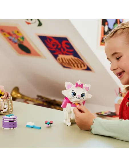 LEGO Disney | 43286 Adorabile Minou de Gli Aristogatti, Gatto Giocattolo con Accessori, Decorazione Camera da Letto, Regalo 7+