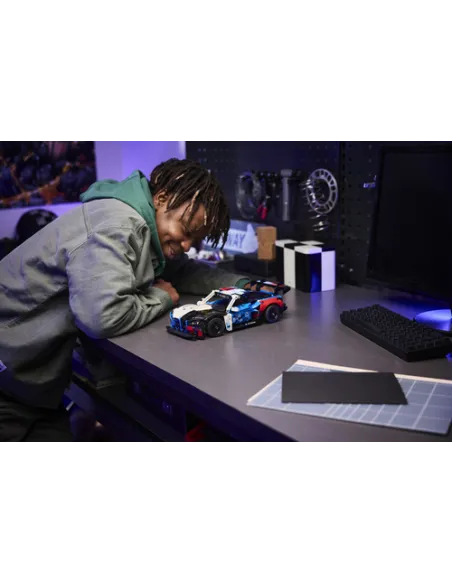 LEGO Technic Auto da corsa BMW M4 GT3 EVO