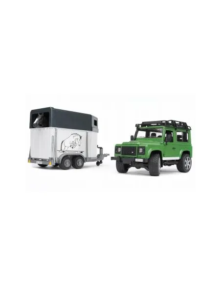LAND ROVER DEFENDER CON RIMORCHIO PER TRASPORTO CAVALLI CON CAVALLO INCLUSO.