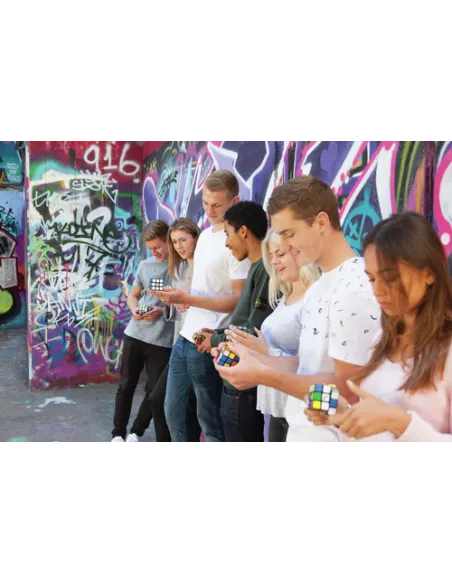 Rubik’s , , Il Cubo di Classico 3X3, l'Originale, per bambini dagli 8+, Rompicapo Professionale a combinazione di colori, prob