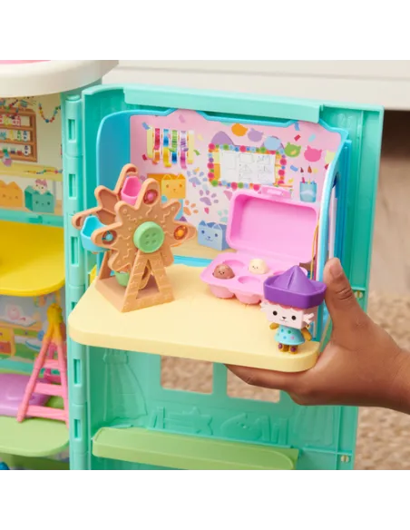 Gabby's Dollhouse , Stanza Baby Box Craft-a-riffic con il personaggio gatto Baby Scatola, accessori, mobili e scatole con sorpre