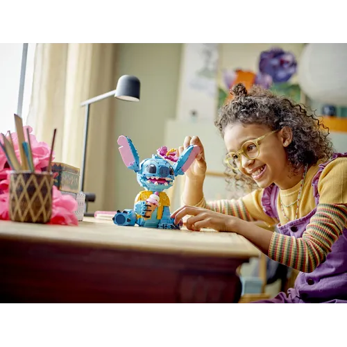 LEGO Disney 43249 Stitch, Gioco per Bambini 9+,...