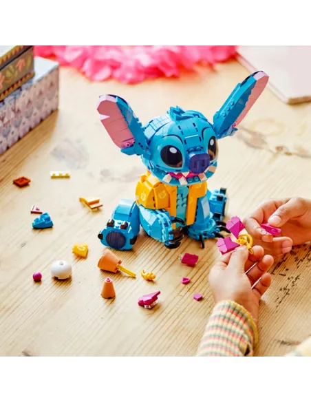LEGO Disney 43249 Stitch, Gioco per Bambini 9+, Personaggio da Costruire con Parti Mobili, Idea Regalo Divertente dal Film
