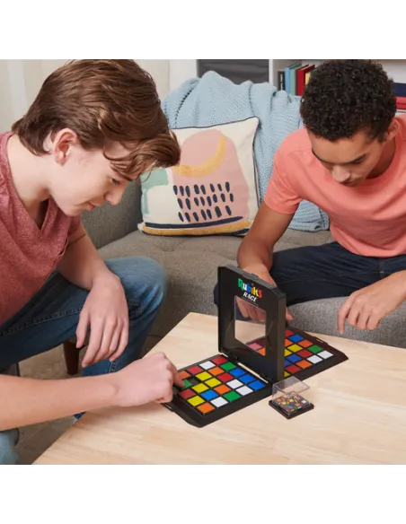 Rubik’s Sfida , classico gioco da tavola di sequenza veloce e di strategia, sfida uno contro uno per due giocatori
