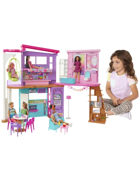 Barbie Casa di Malibu (106 cm) playset casa delle bambole con 2 piani, 6 stanze, ascensore altalena e più di 30 pezzi, Giocatto