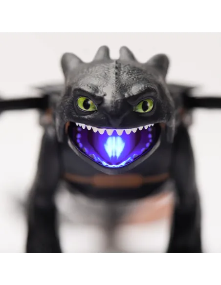 DreamWorks Dragons , How to Train Your Dragon, Sdentato Sputafuoco, Action Figure con Luci, Suoni e Ali da oltre 60 cm, Giocatto