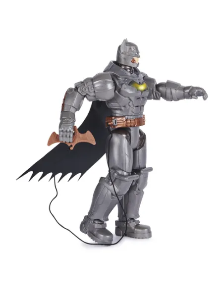 DC Comics , Batman, Personaggio Deluxe Battle Strike Batman da 30 cm, 5 Accessori, Oltre 20 Suoni, Giocattoli da Collezionare pe