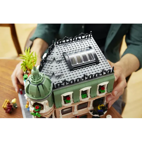 LEGO ICONS Boutique Hotel