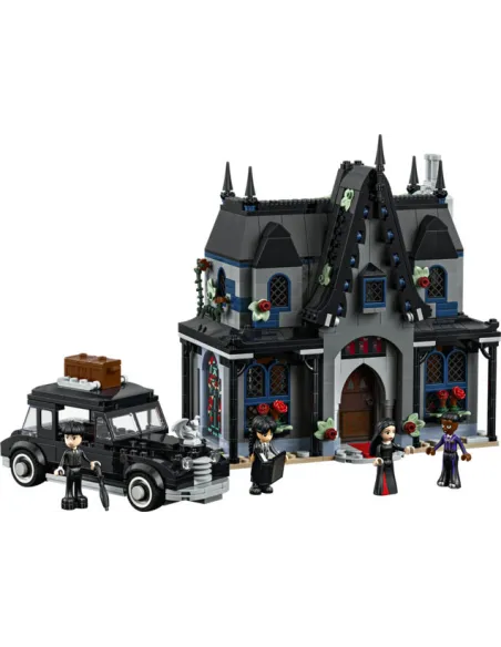 LEGO Wednesday 76786 Il Cottage di Morticia, Casa Delle Bambole Giocattolo con Auto e 4 Mini Bamboline, Regalo Bambini 10+
