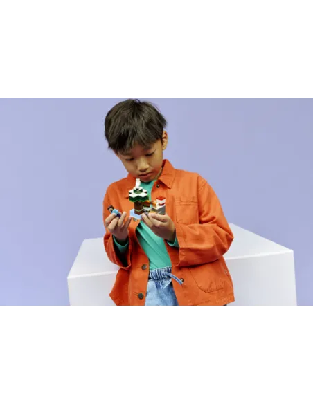 LEGO Minecraft 21583 Avventura di Steve nella Taiga, Giocattolo con Minifigure di Steve e Spada di Diamante, Regalo Gamer 6+