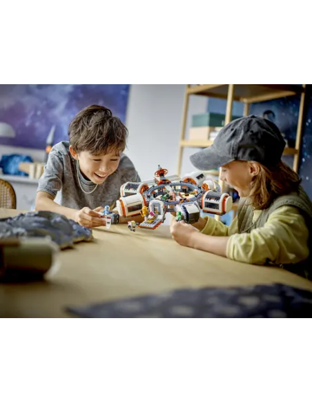 LEGO City 60433 Stazione Spaziale Modulare, Modellino da Costruire per Collegare Astronavi e Moduli, Gioco per Bambini da 7+