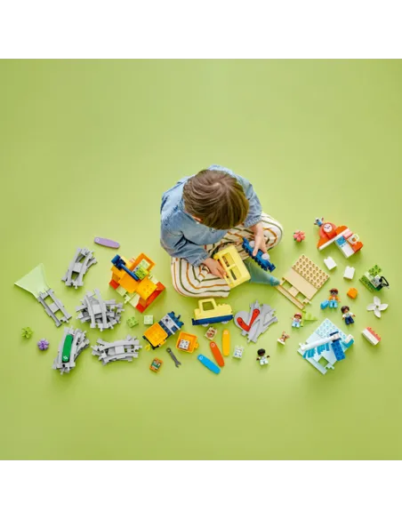 LEGO DUPLO 10428 Grande Treno Comunitario Interattivo, Giochi per Bambini e Bambine 3+ con Treno Push&Go, Regali Educativi