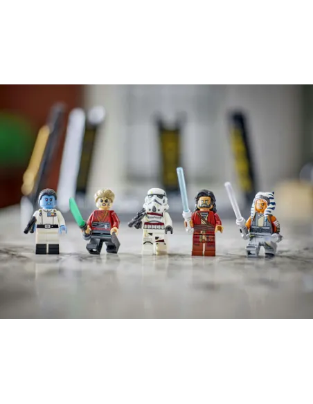 LEGO Star Wars 75385 Duello su Peridea di Ahsoka Tano, Giocattolo con 5 Minifigure e Accessori, Gioco Creativo per Bambini 8+