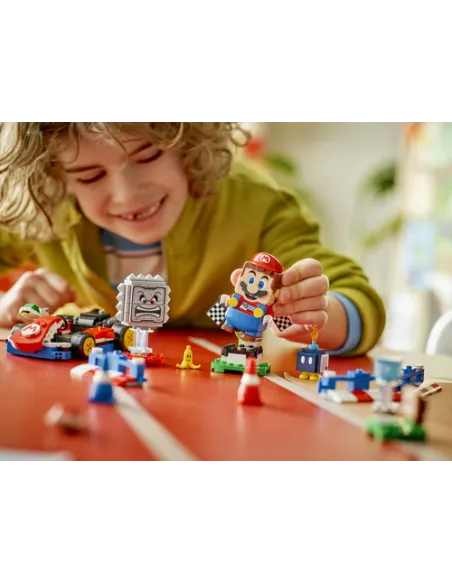 LEGO Super Mario Mario Kart 72043 - Interattivo e Kart Standard, Percorso di Gara con Macchina Giocattolo e 3 Figure, Regalo Bam
